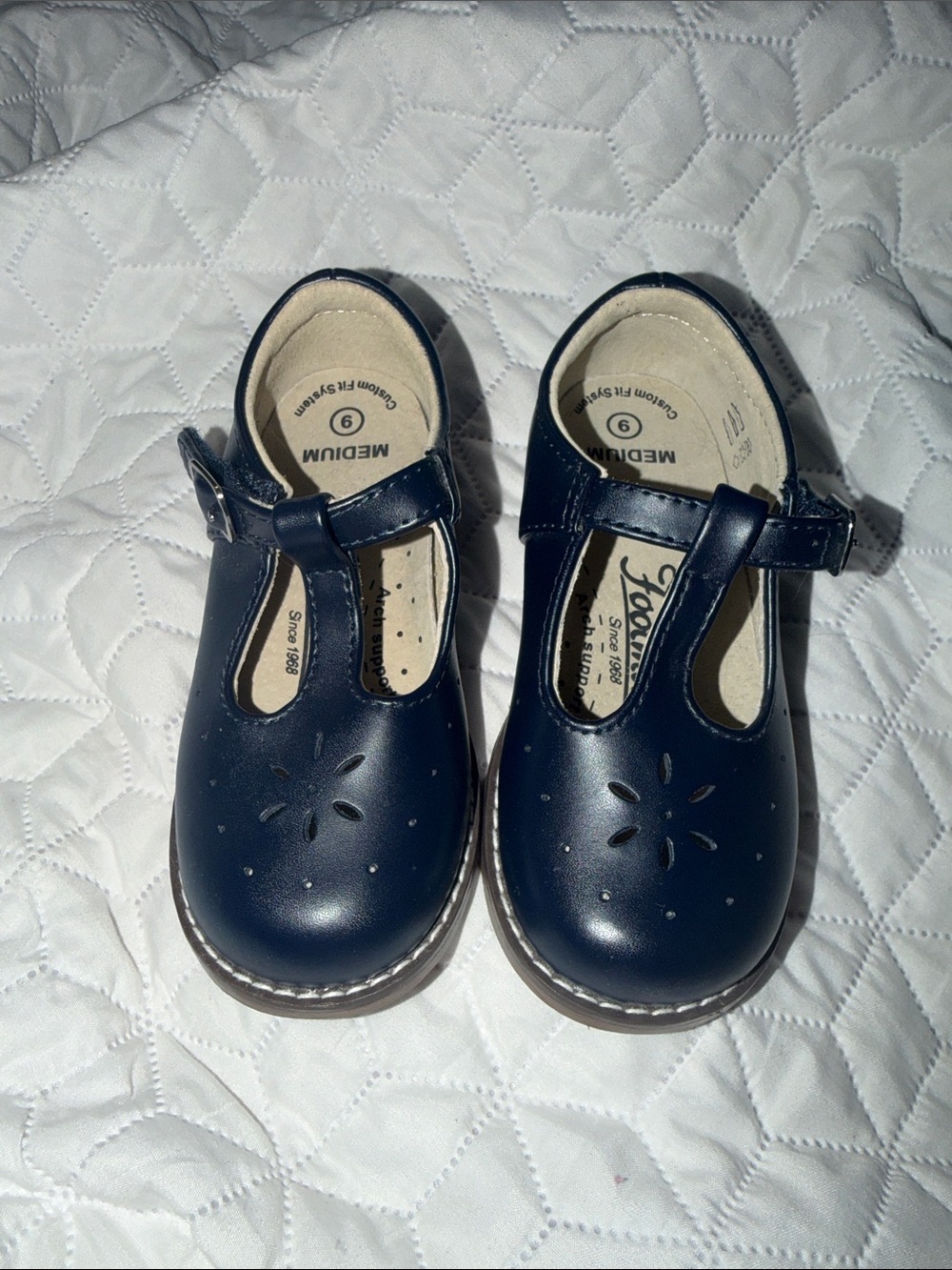 FootMates Sherry 2531 Navy Leather T-Strap Mary Jane Shoes Girls Size 9M NWOB